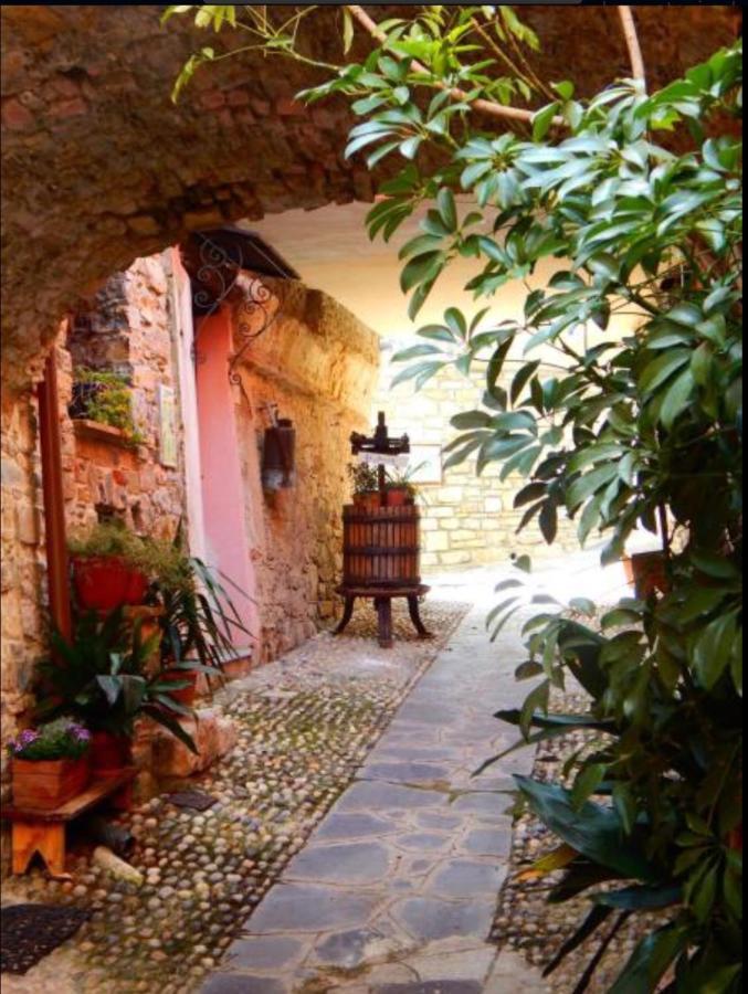 Ferienwohnung La Casa Nel Caruggio Diano Arentino Exterior foto